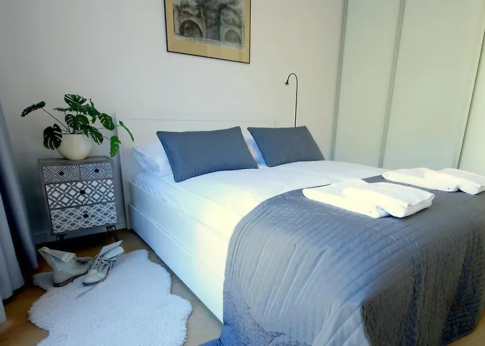 Irs Royal Apartments Apartamenty Irs Neptun Park Apartman